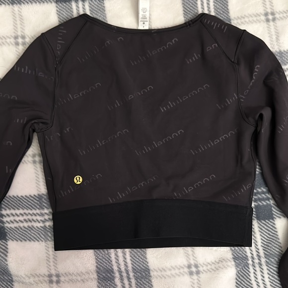 Cropped Lululemon print longsleeve - Picture 3 of 4